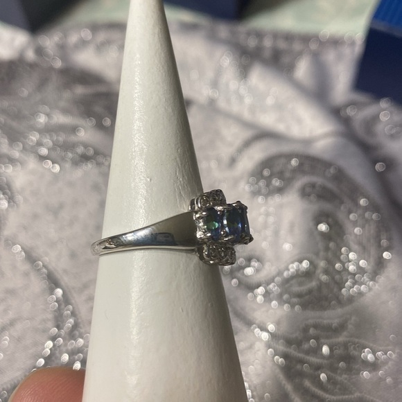 JTV Oval pure blue topaz ring! - Picture 4 of 9